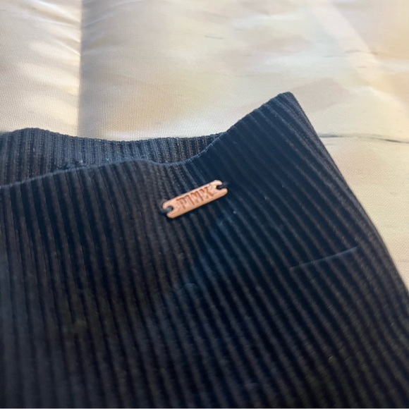 Black Victoria’s Secret Pink Sport Workout Leggings with Laser Cut Out, Small - Picture 4 of 9